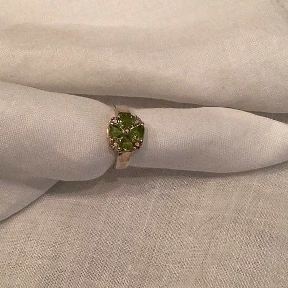 Peridot Ring - Picture 2 of 6